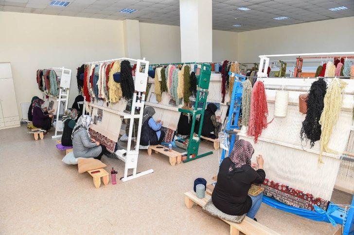 Altındağlı kadınlar siparişlere yetişemiyor G3