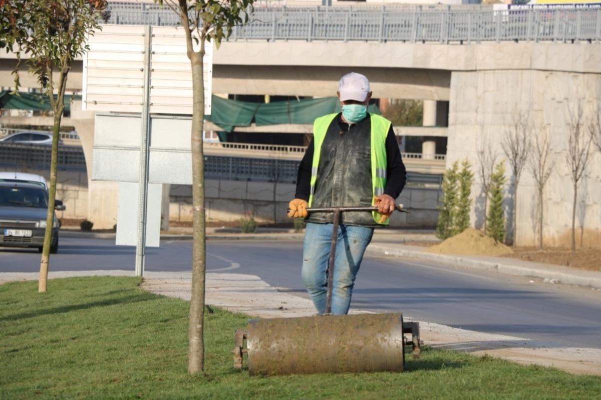 Karam&uuml;rsel&rsquo;de k&ouml;y yolları yenileniyor