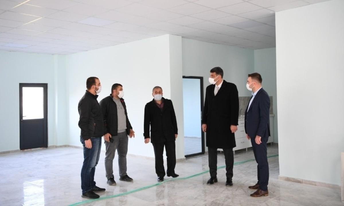 Kocaman, k&uuml;lt&uuml;r ve taziye evini inceledi