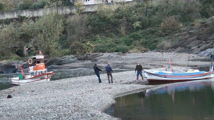 Limanın çıkışı kumla dolunca balıkçılar mahsur kaldı G3