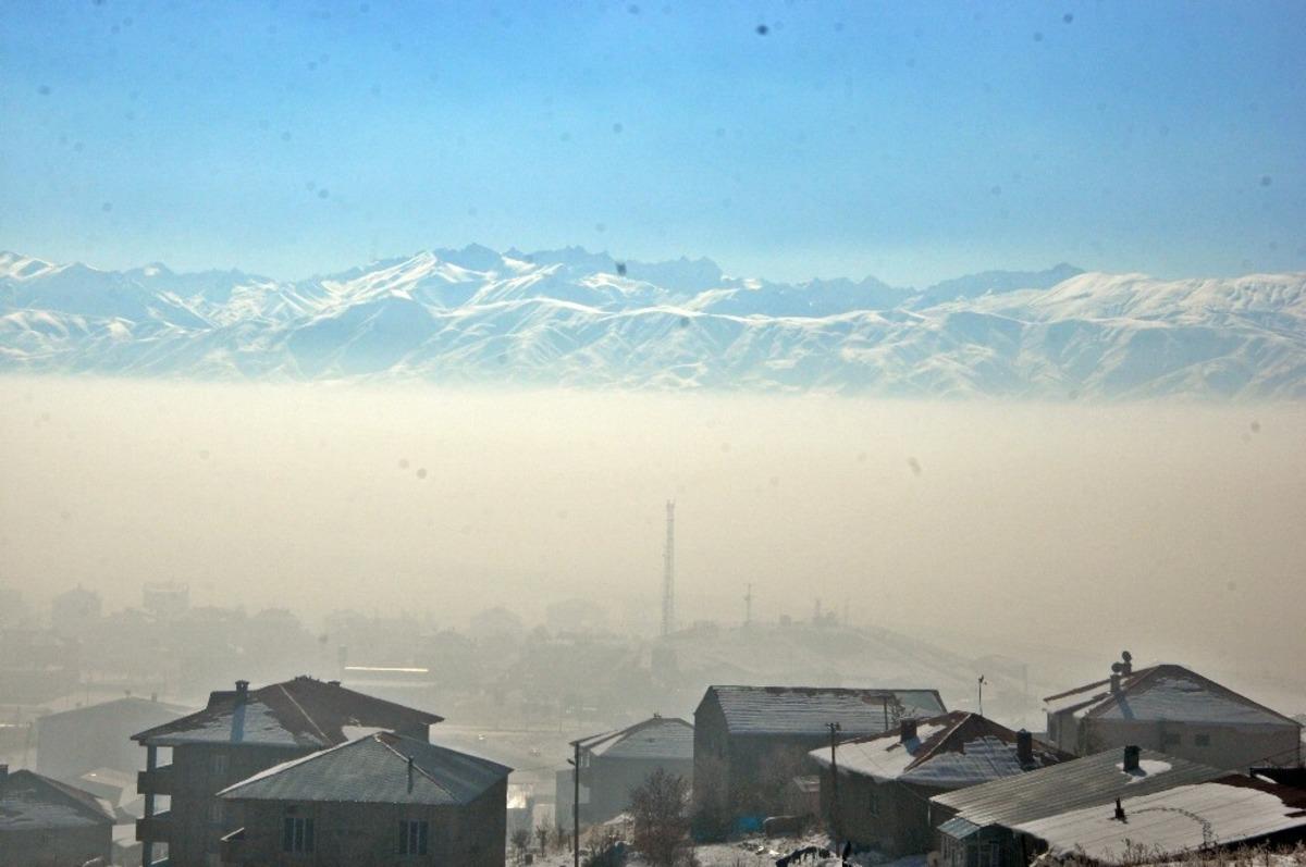 Y&uuml;ksekova sis altında