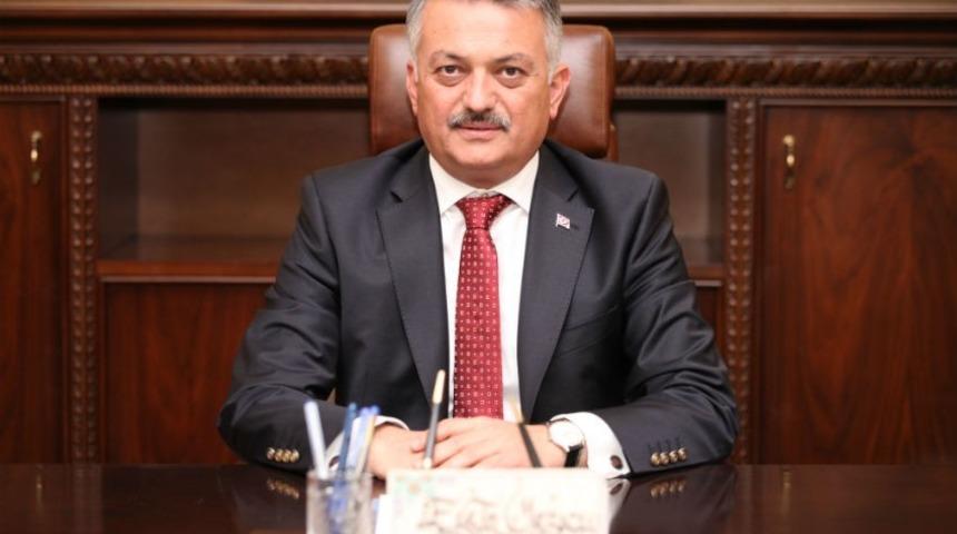 Vali Yazıcı: "Engelli bireylerimizin toplumda var olduklarını g&ouml;stermeliyiz"