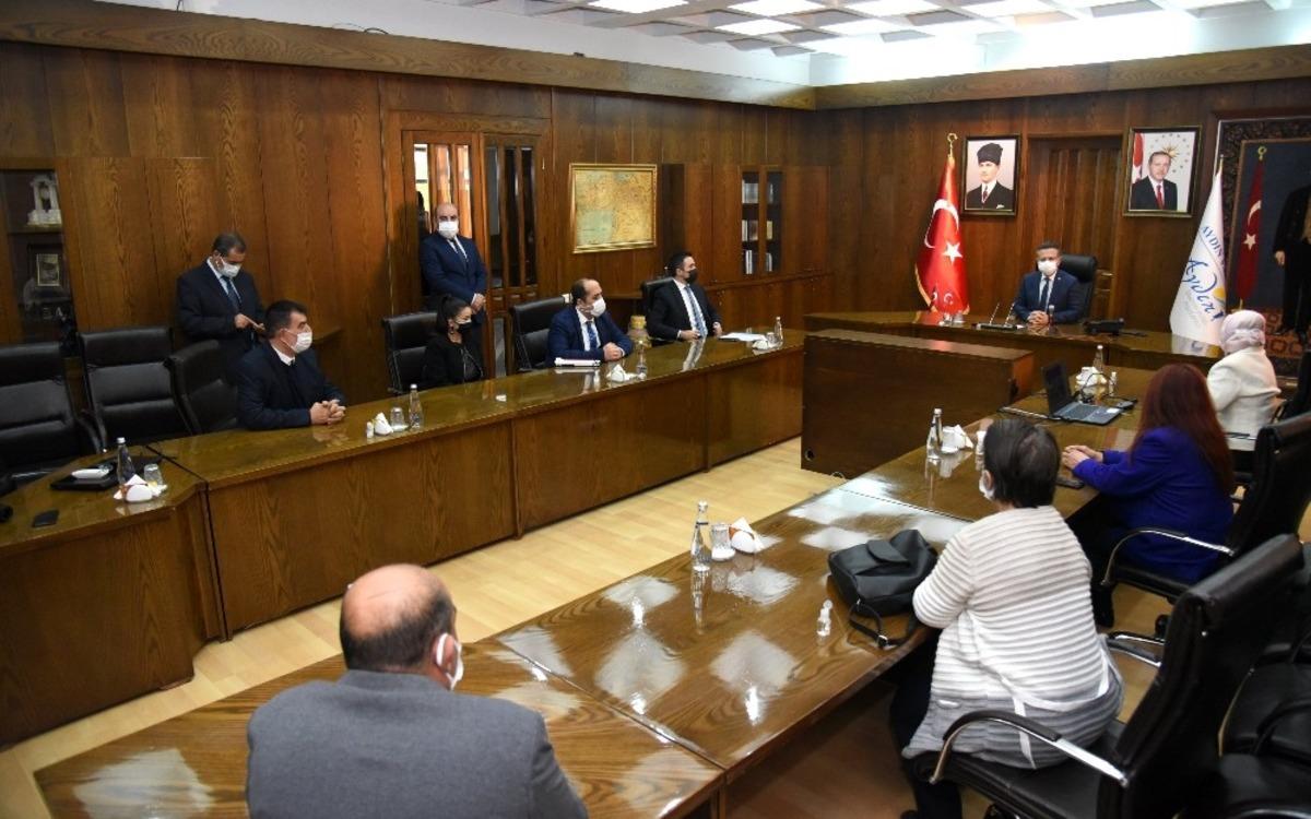 Aydınlı engelli dernekleri temsilcileri, Vali Aksoy&rsquo;u ziyaret etti