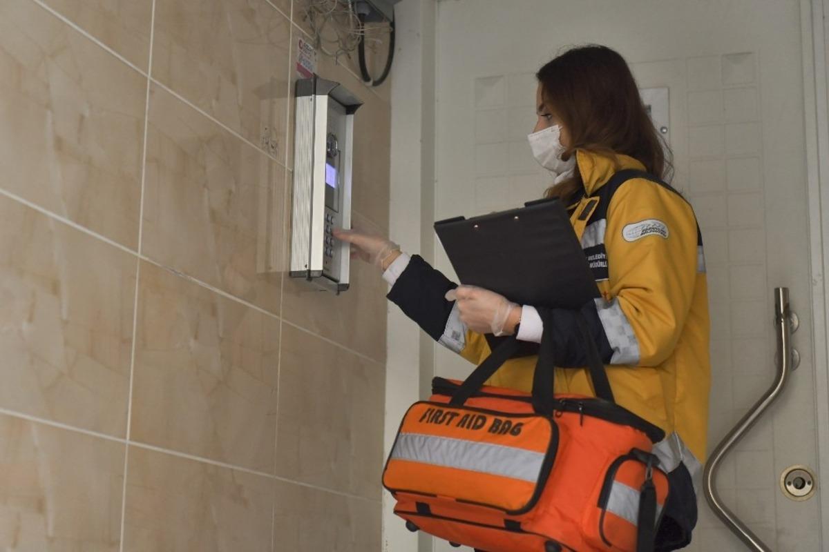 Binlerce Esenyurtlu evde sağlık hizmetinden yararlanıyor