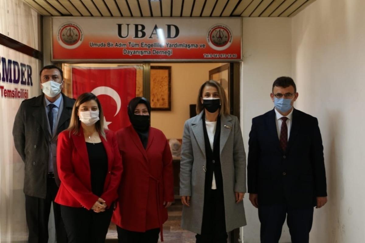 Vali Becel, Engelliler g&uuml;n&uuml; nedeniyle ziyaretlerde bulundu