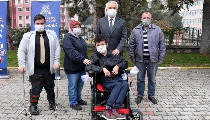 Isparta Belediyesi Yürüme Engellilere 100 Adet Akülü Tekerlekli ...