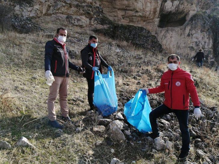 Elazığ’ın Palu ilçesinde çevre temizliği G2