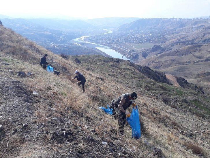 Elazığ’ın Palu ilçesinde çevre temizliği G3