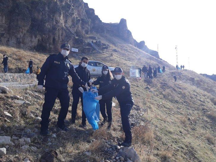 Elazığ’ın Palu ilçesinde çevre temizliği G5