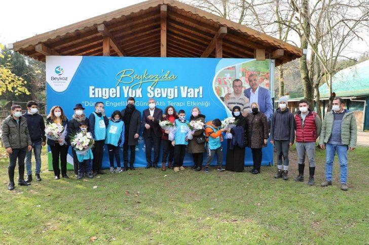 Otizmli çocuklar Beykoz’da Mustafa Ceceli ve atla terapiyle buluştu G3