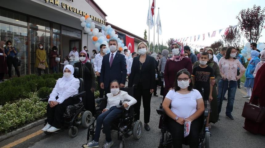 G&ouml;lbaşı Belediye Başkanı Şimşek&rsquo;ten Engelliler G&uuml;n&uuml; mesajı