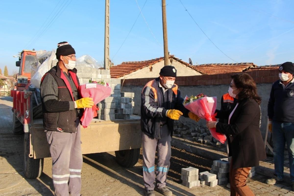 Başkan Şahiner; "Onların bir g&uuml;n değil her zaman yanındayız"