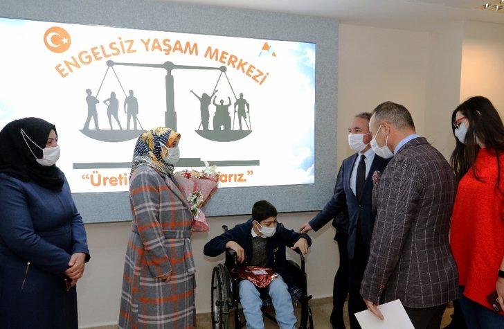 AİÇÜ, özel gereksinimi olan muhataplarının hayatını ışığıyla aydınlatıyor G2