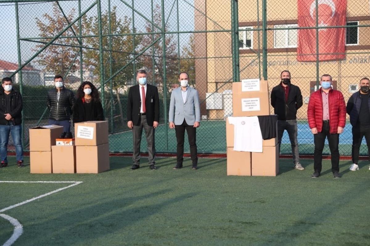Merkezefendi Belediyesi&rsquo;nden engelli spor kul&uuml;plerine malzeme desteği
