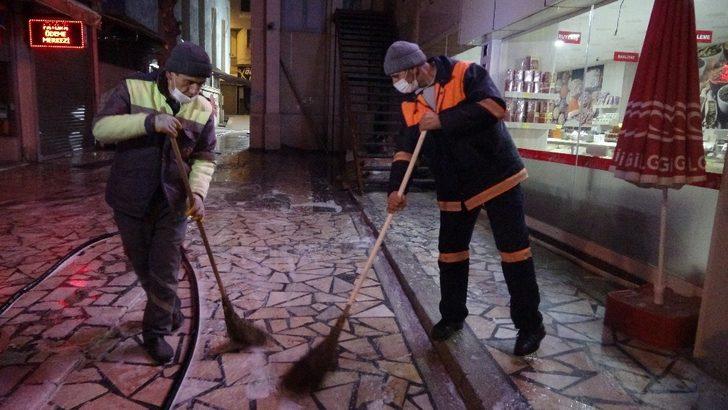 Uşak sokakları boş kaldı G1