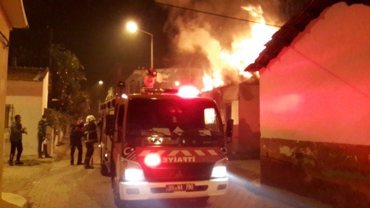 Müstakil evde çıkan yangın mahalleyi ayağa kaldırdı G2
