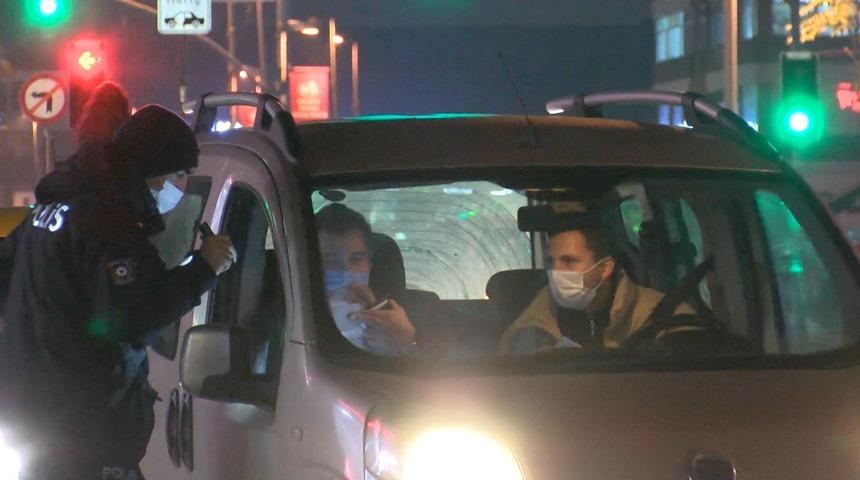 Sokağa çıkma kısıtlaması sona erdi, İstanbul'da hareketlilik başladı