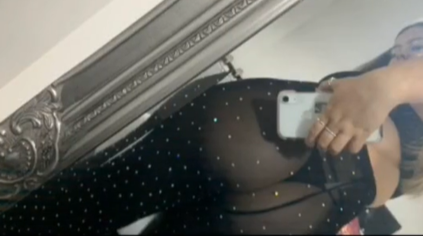 İnternetten alışveriş s&uuml;rprizi! 'Ailemin yanında giyemem'