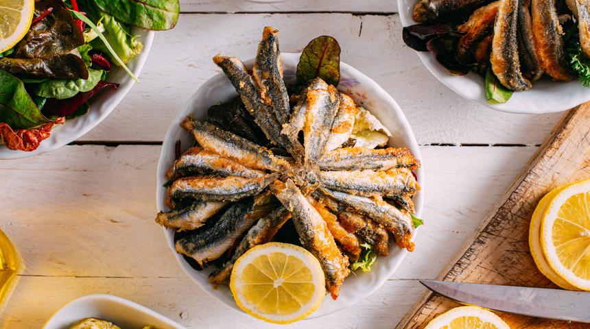 Koku yok yağ sıçratma derdi yok: Kokusuz hamsi kızartma yöntemi