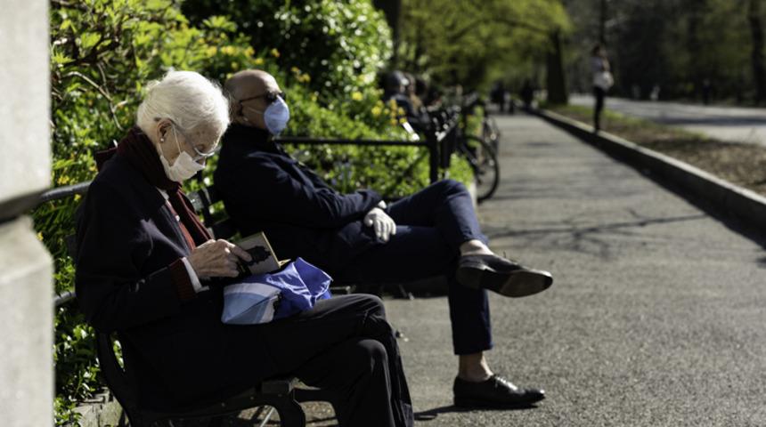 65 yaş ve üstü cuma namazı saati... 65 yaş ve üstü saat kaçta dışarı çıkabiliyor? 20 yaş altı sokağa çıkma yasağı saatleri