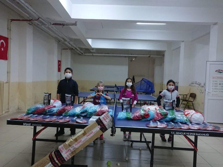 Altınordu’da 3 bin sporcuya spor malzemesi dağıtıldı G3