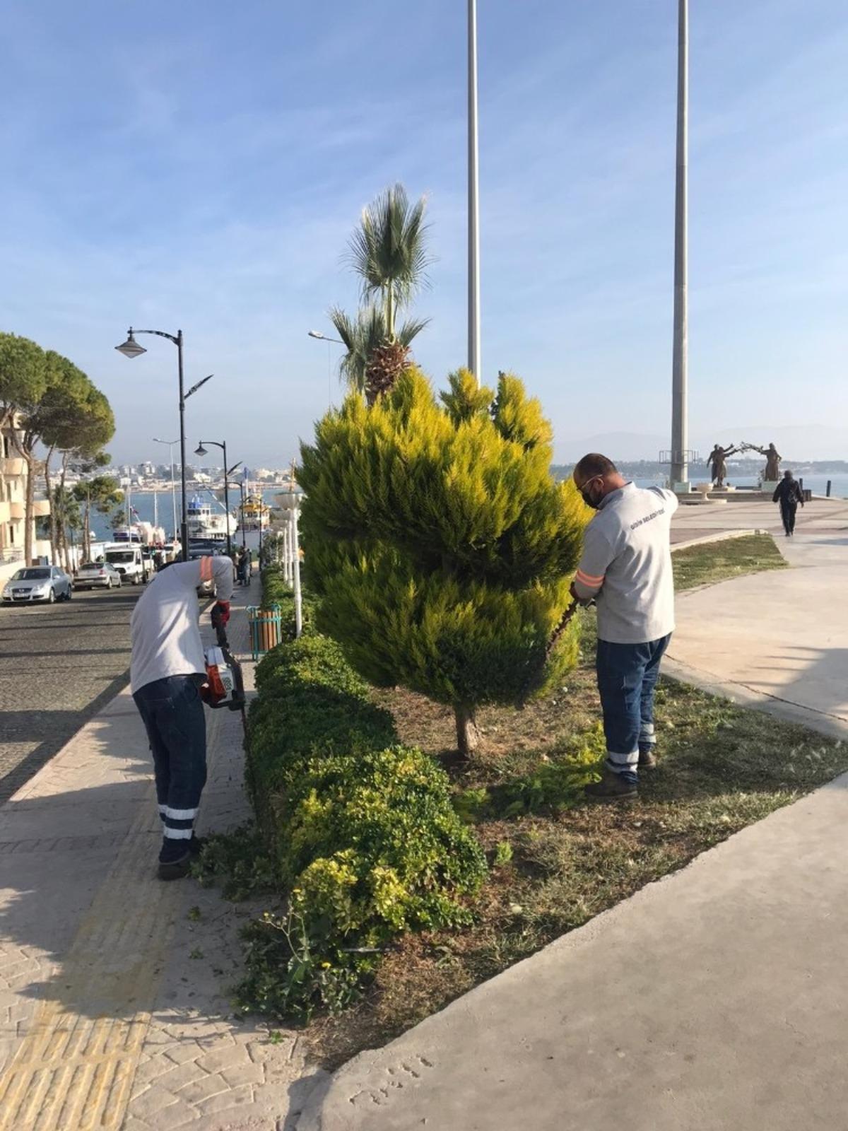 Didim&rsquo;de yeşil alan &ccedil;alışmaları s&uuml;r&uuml;yor