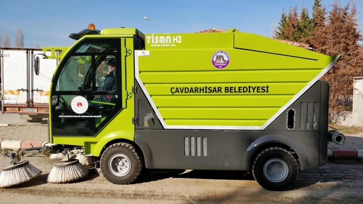 Yol s&uuml;p&uuml;rme aracı hizmete sunuldu