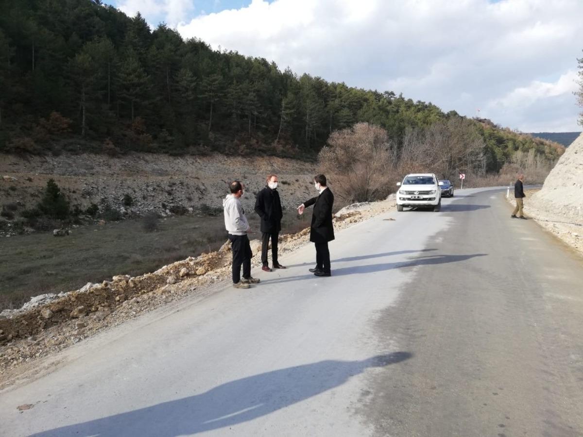 K&ouml;y yollarına beton asfalt &ccedil;alışmaları