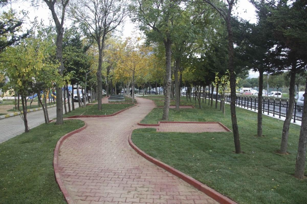&ldquo;Yeşil Odaklı Belediyecilik&rdquo; anlayışı ile Kartal&rsquo;da yeşil alan sayısı artıyor