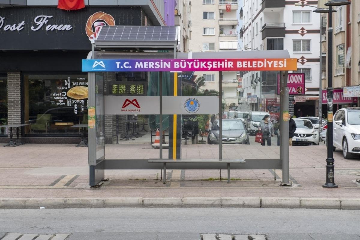 Mersin&rsquo;de 51 noktaya &lsquo;akıllı durak sistemi&rsquo; yerleştirildi