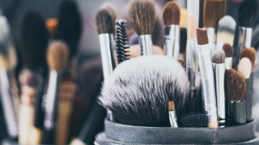 Hi&ccedil; masum değil tehlike sa&ccedil;ıyorlar! Ortak kullanılan makyaj malzemeleri...