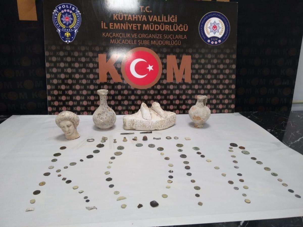 K&uuml;tahya&rsquo;da tarihi eser operasyonu