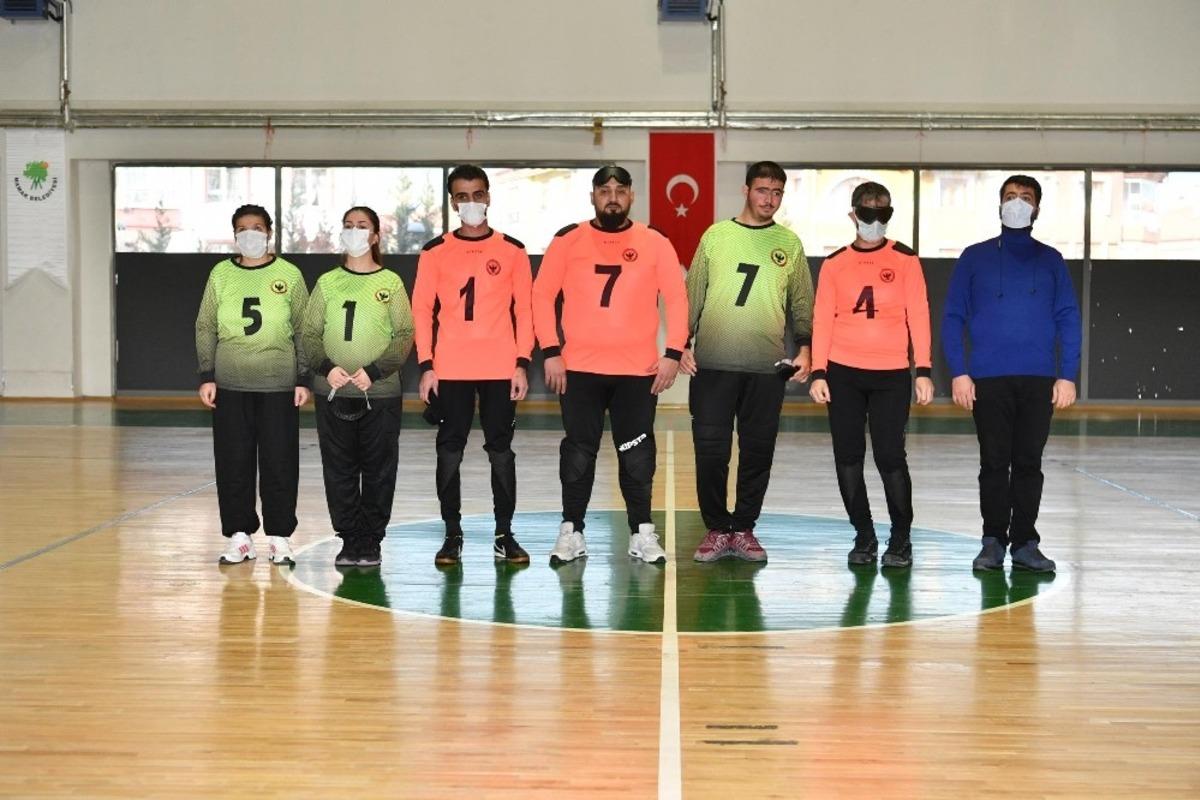 Mamak&rsquo;ın engel tanımayan kahramanlarından g&ouml;steri ma&ccedil;ı