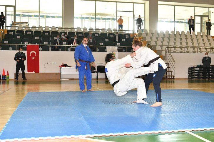 Mamak’ın engel tanımayan kahramanlarından gösteri maçı G2