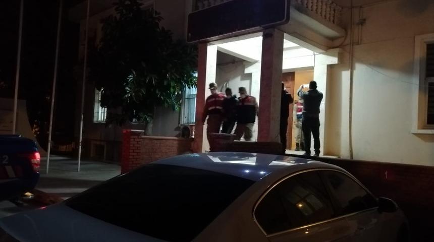 10 evden hırsızlık yapan 2 kişi tutukladı