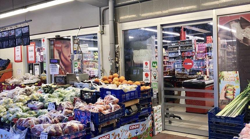 Bu akşam marketler kaçta kapanacak? Cuma günü marketler kaça kadar açık? 