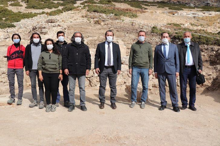 Rektör Akgül, Ermenek’te devam eden arkeolojik kazıları yerinde inceledi G4