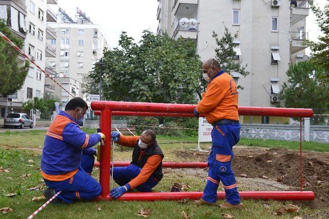 Muratpaşa’nın bakım onarım timi çalışmalarını sürdürüyor