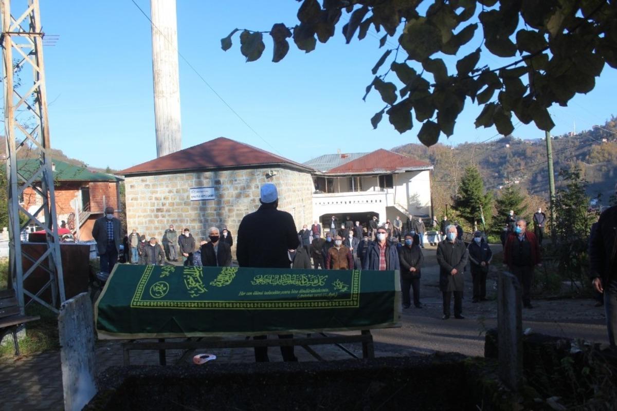 &Ouml;zg&uuml;r-Der Y&ouml;netim Kurulu &uuml;yesi Av. Necip Kibar son yolculuğuna uğurlandı