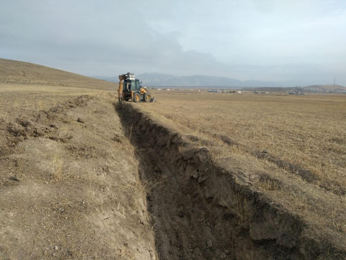 &Ccedil;aldıran Belediyesinden sulama kanalı yapımı