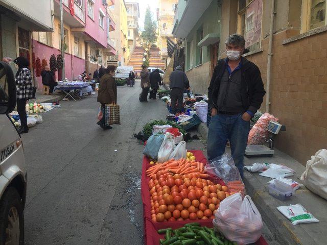 Alaşehir’de semt pazarı son kez kuruldu