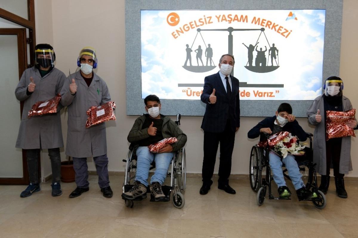 Aİ&Ccedil;&Uuml;, &ouml;zel gereksinimi olan muhataplarının hayatını ışığıyla aydınlatıyor