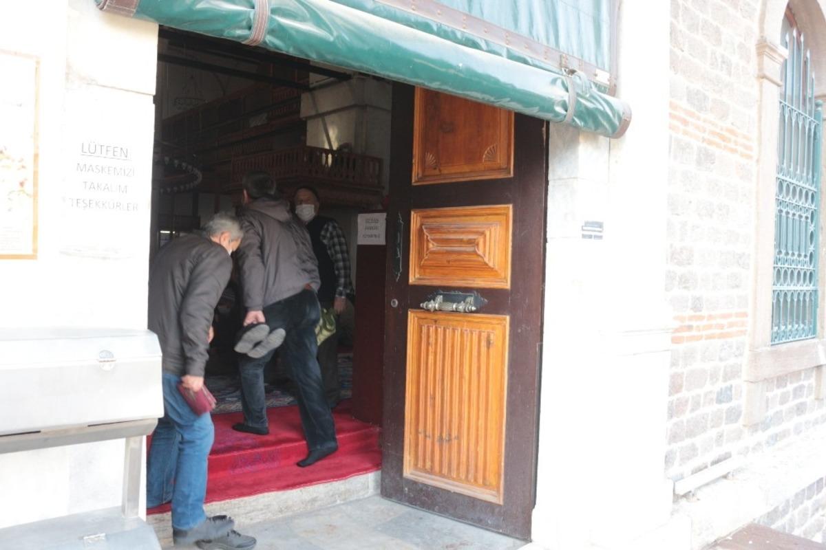 Balıkesir&rsquo;de camilerde korona tedbiri