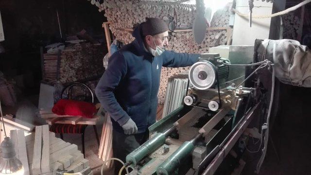 85’lik delikanlı, gençlere taş çıkartıyor