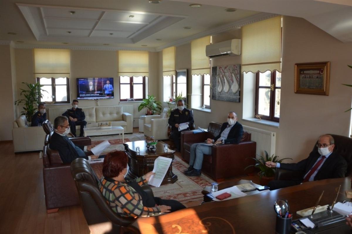 Kuşadası İl&ccedil;e Umumi Hıfzıssıhha Kurulu toplantısı ger&ccedil;ekleştirildi