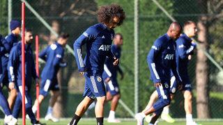 Valencia ve Sinan Gümüş takımla çalışmalara başladı