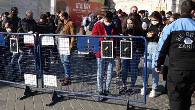İstiklal Caddesi'nde yeni uygulama! Karekod ile giriş çıkışlar başladı