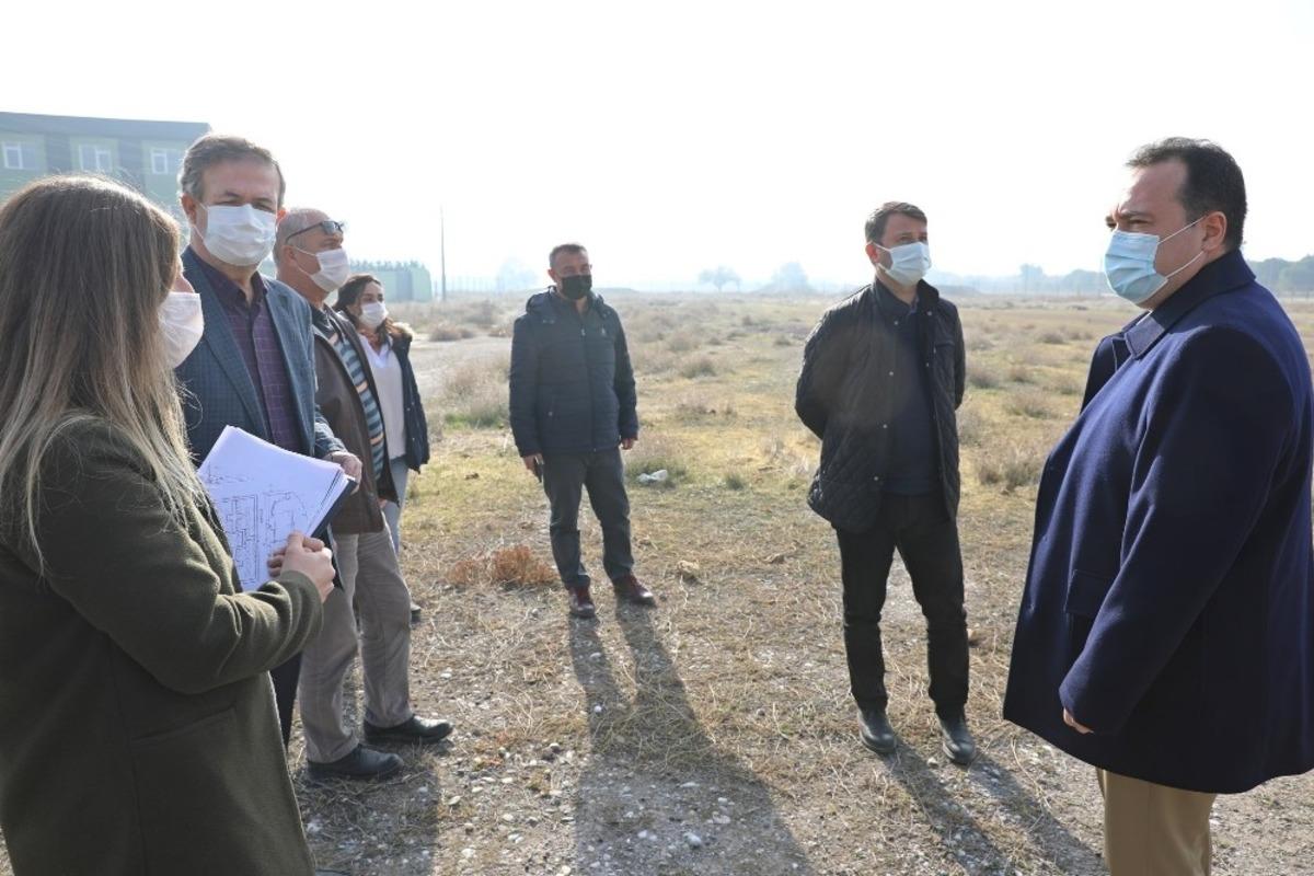 Başkan Dutlulu&rsquo;dan, Akhisar&rsquo;a yeni parklar ve spor tesisleri m&uuml;jdesi