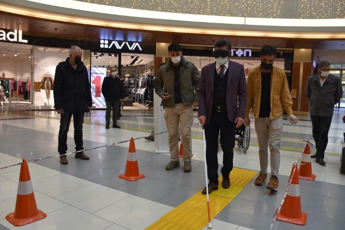 Engelsizlere empati parkuru