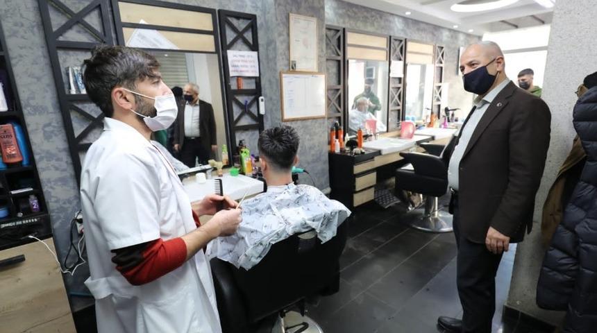 Başkan B&uuml;y&uuml;kg&ouml;z Cuma Namazı sonrası esnafları ziyaret etti